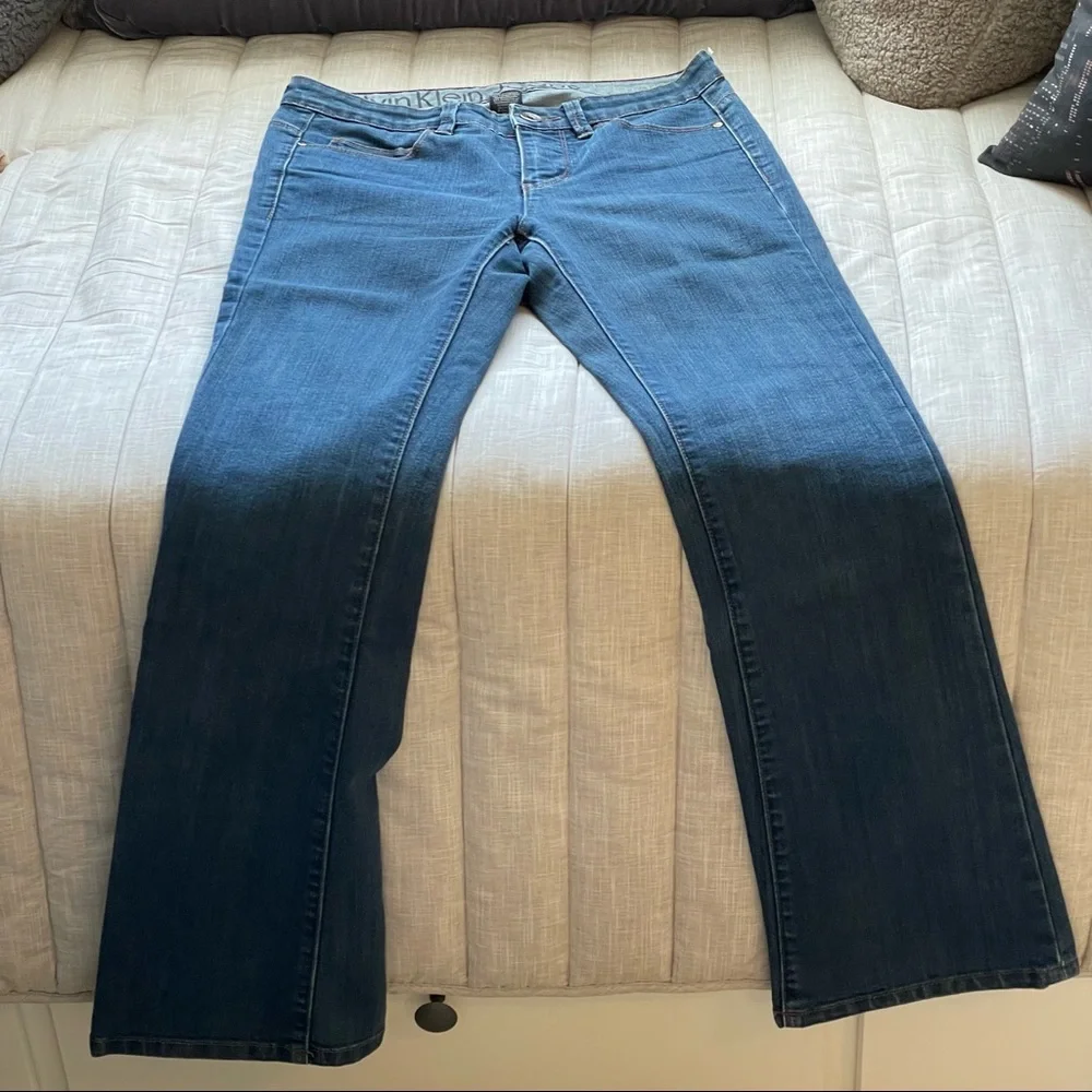 Calvin Klein Stretch Flare Mid Rise Jeans Size: 27/4 - Picture 2 of 16
